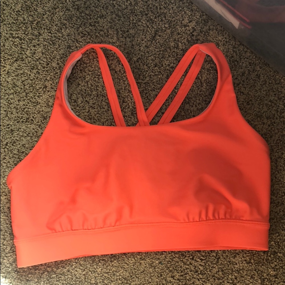 Lululemon sports bra